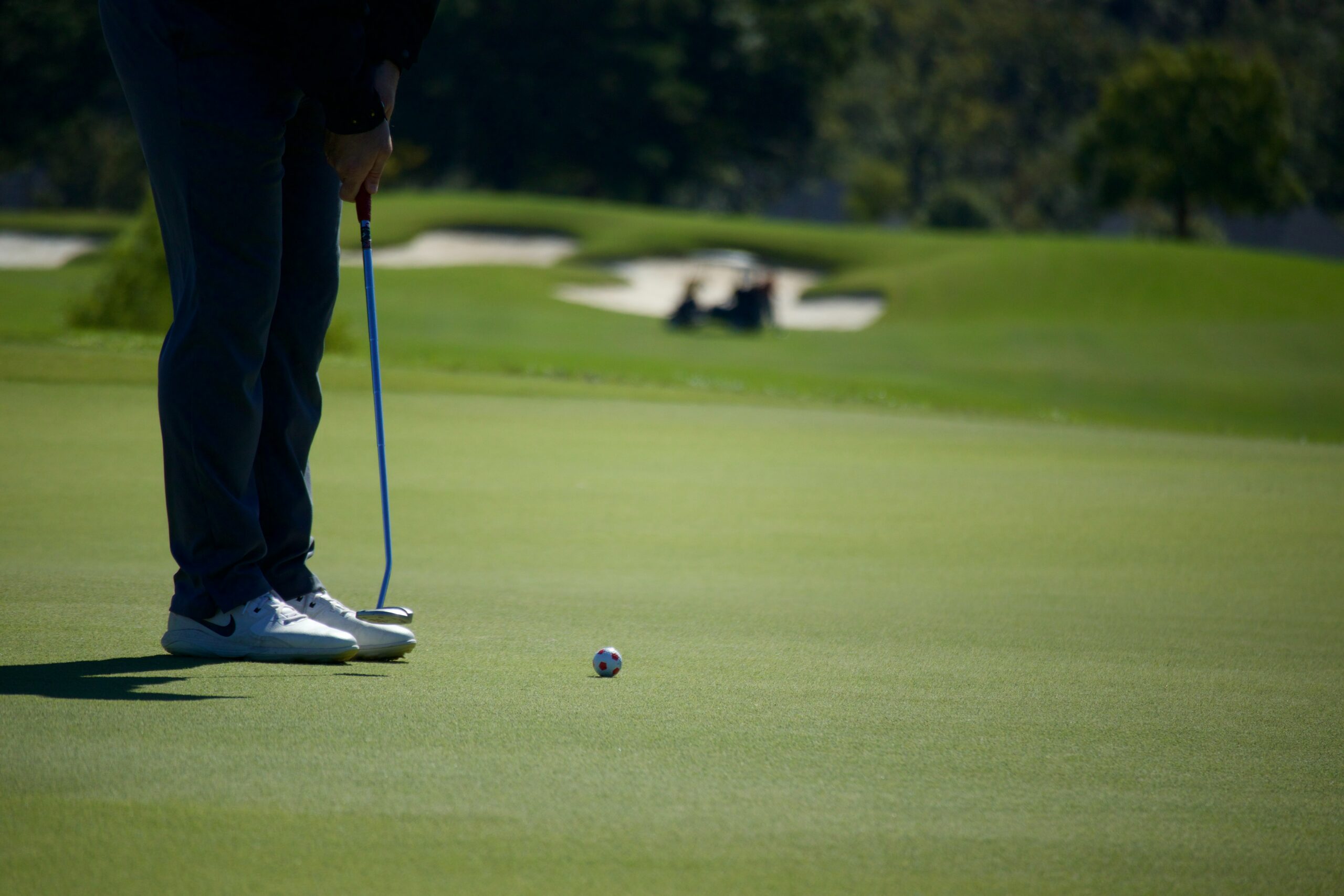 6 Ways to Build Confidence in Your Putting